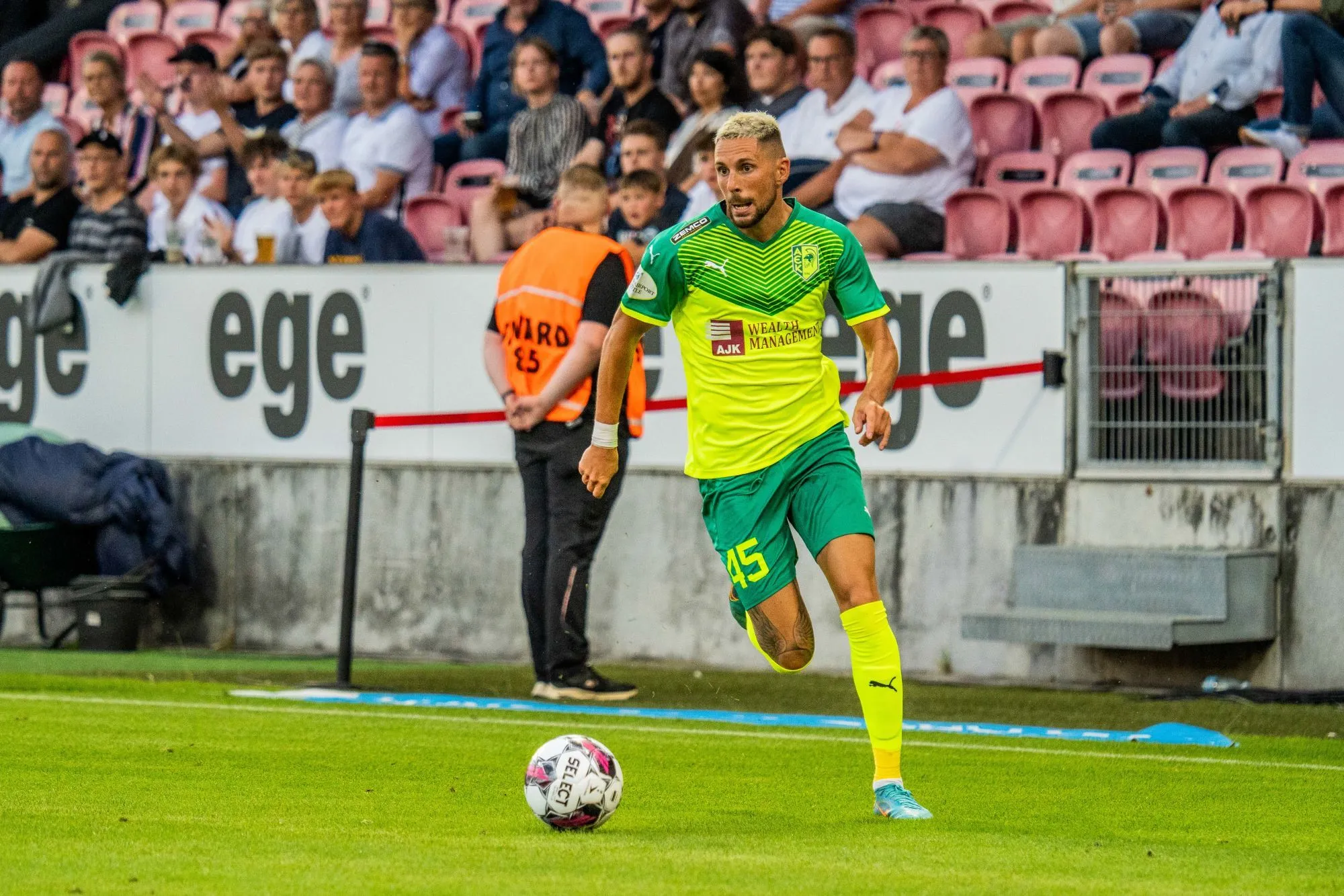 Pronostic AEK Larnaca Dnipro : Analyse, cotes et prono du barrage retour de Ligue Europa