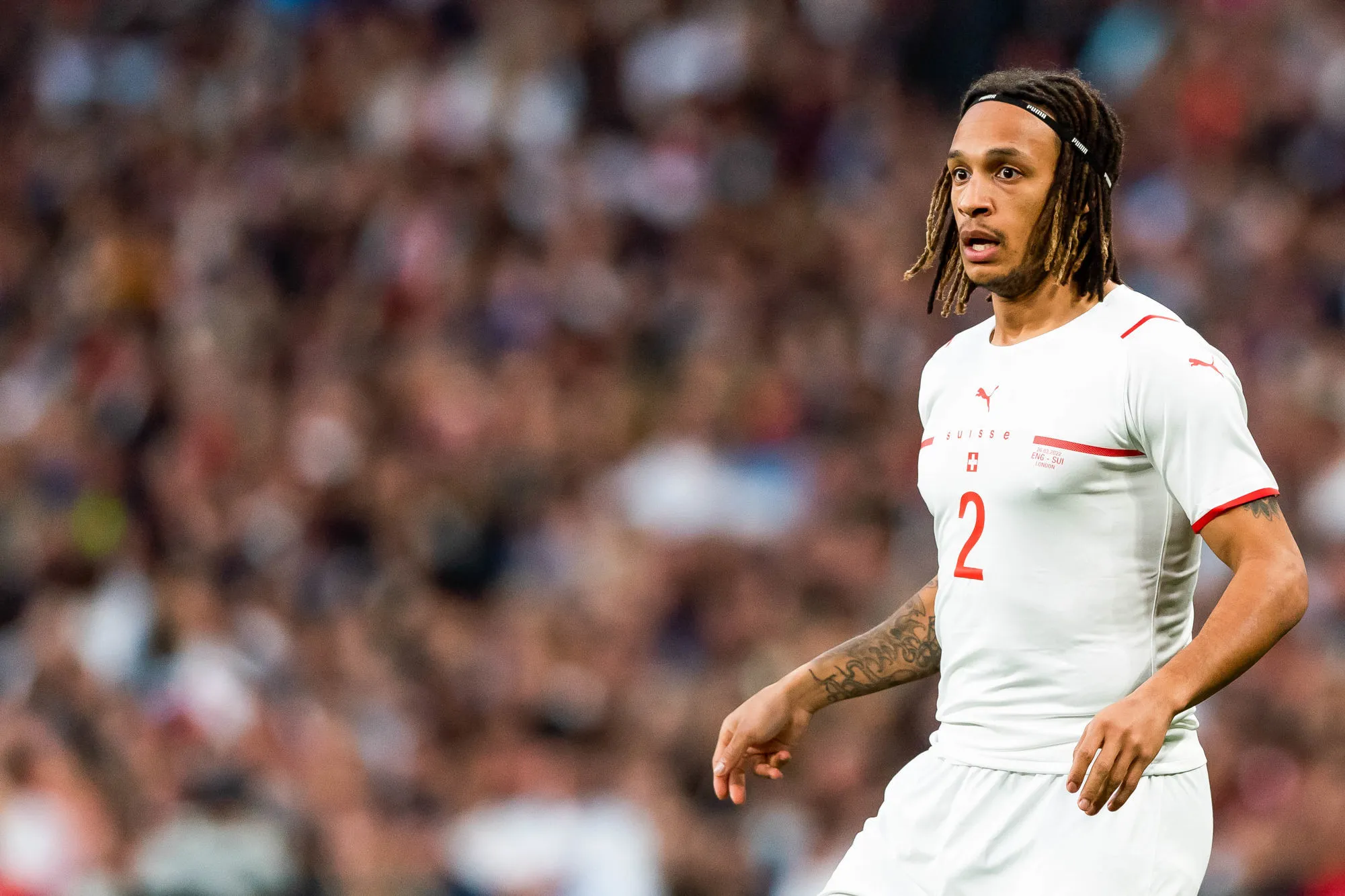 Kevin Mbabu file à Fulham