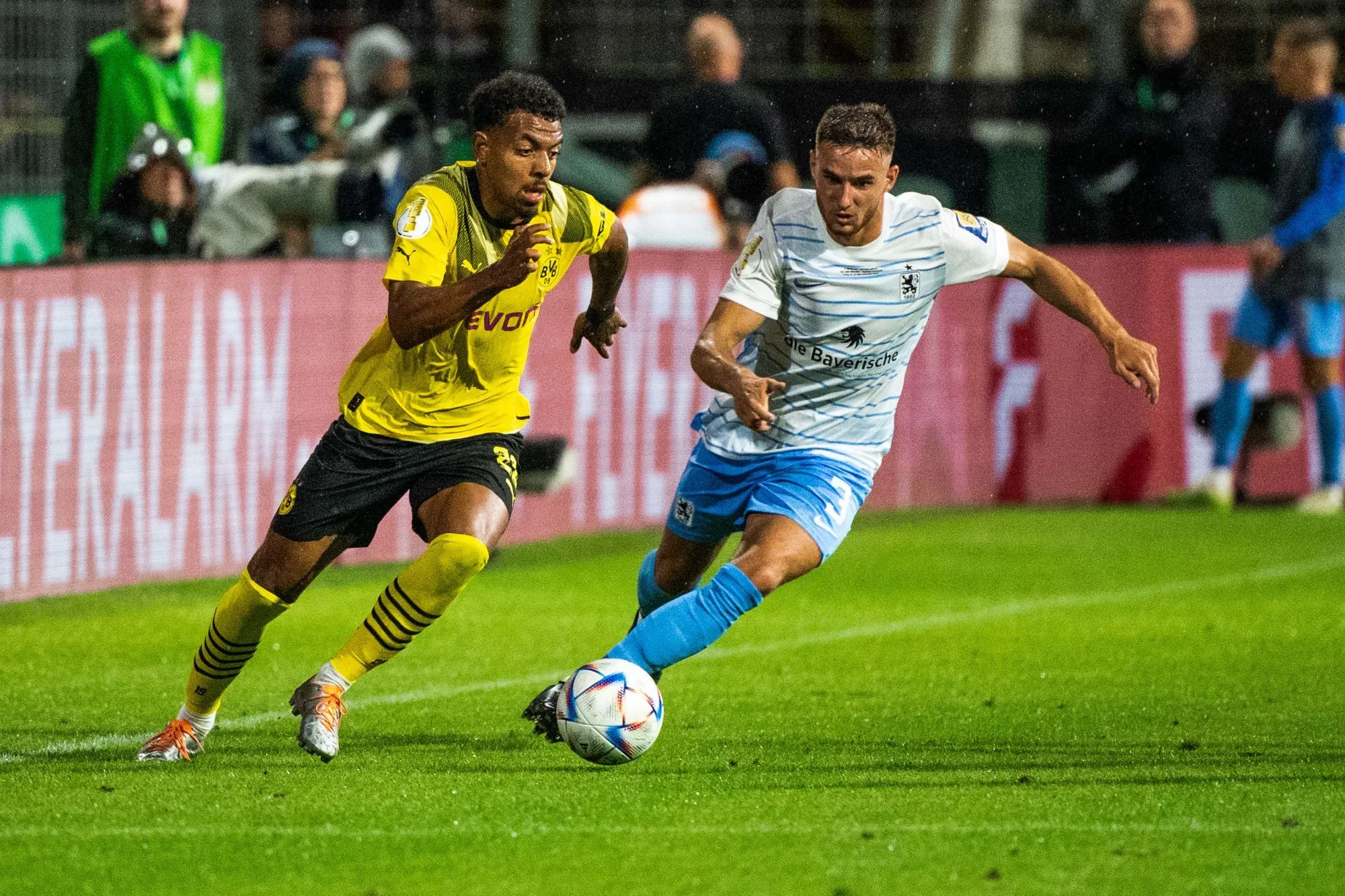 Dortmund et Stuttgart ouvrent leur saison par une victoire en Coupe d'Allemagne