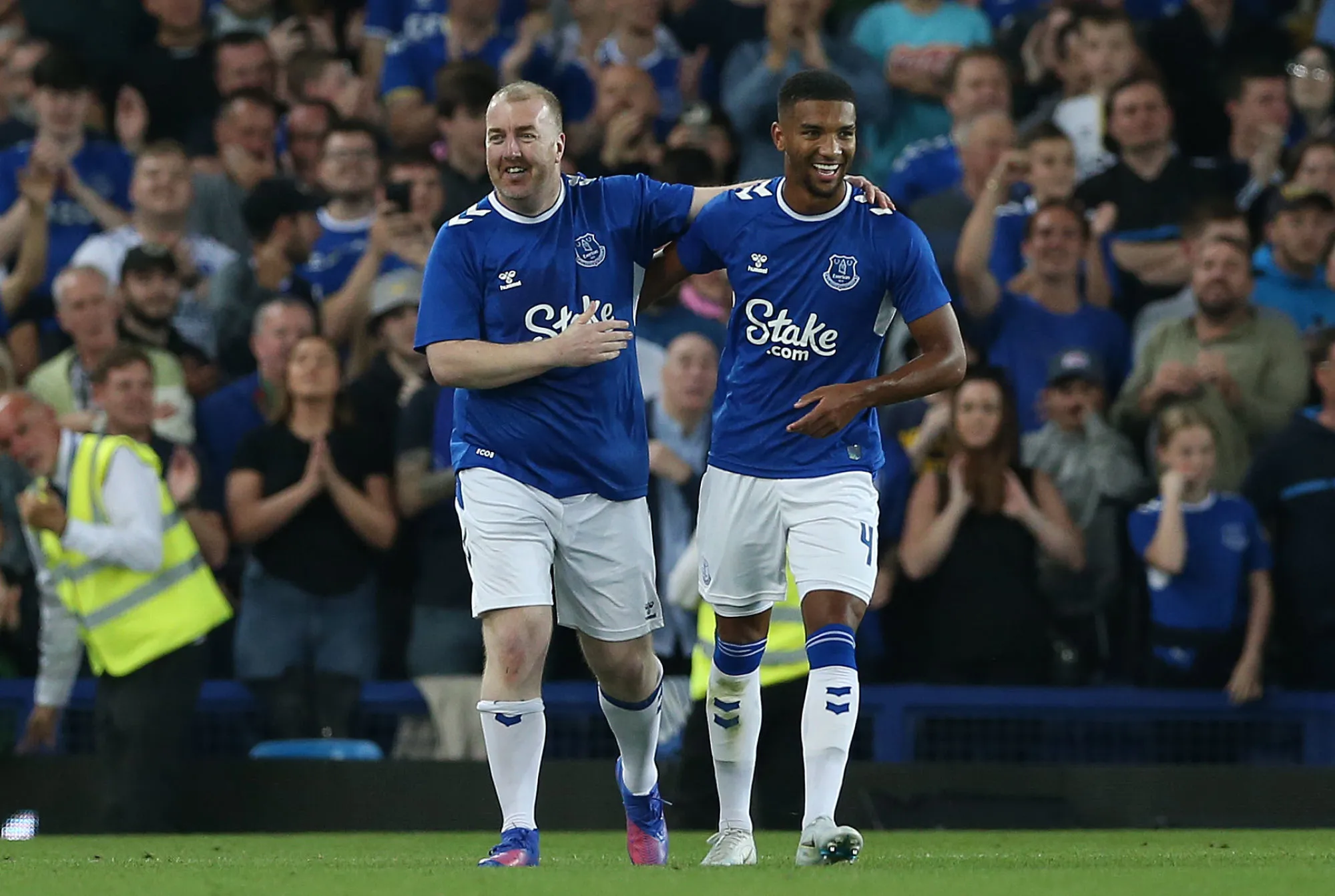 Un généreux supporter d’Everton introduit par Frank Lampard face au Dynamo Kiev