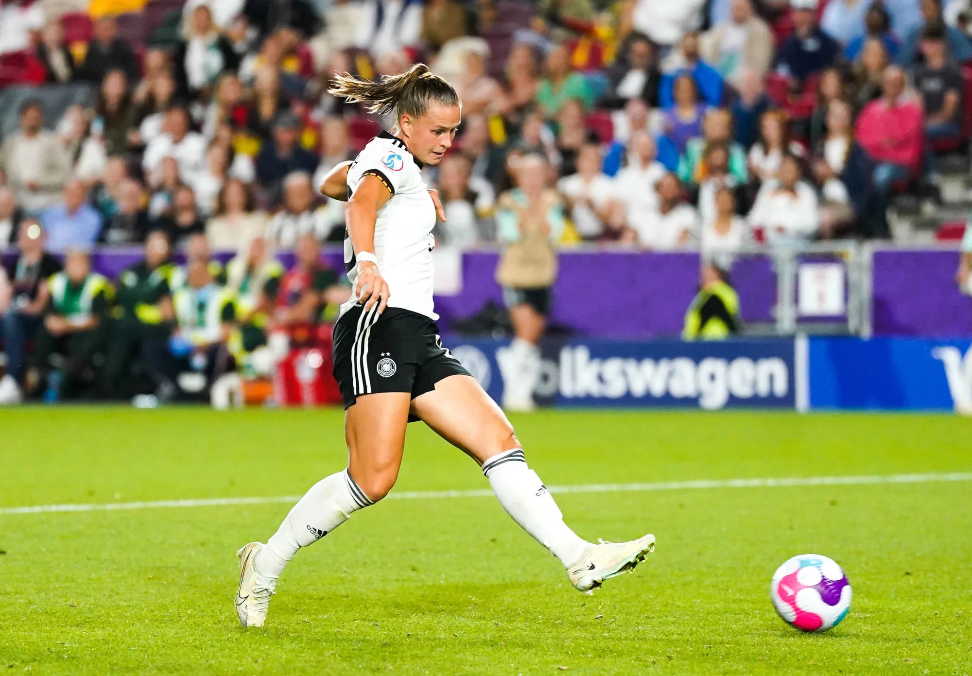 Klara Bühl encore absente pour la finale face à l'Angleterre