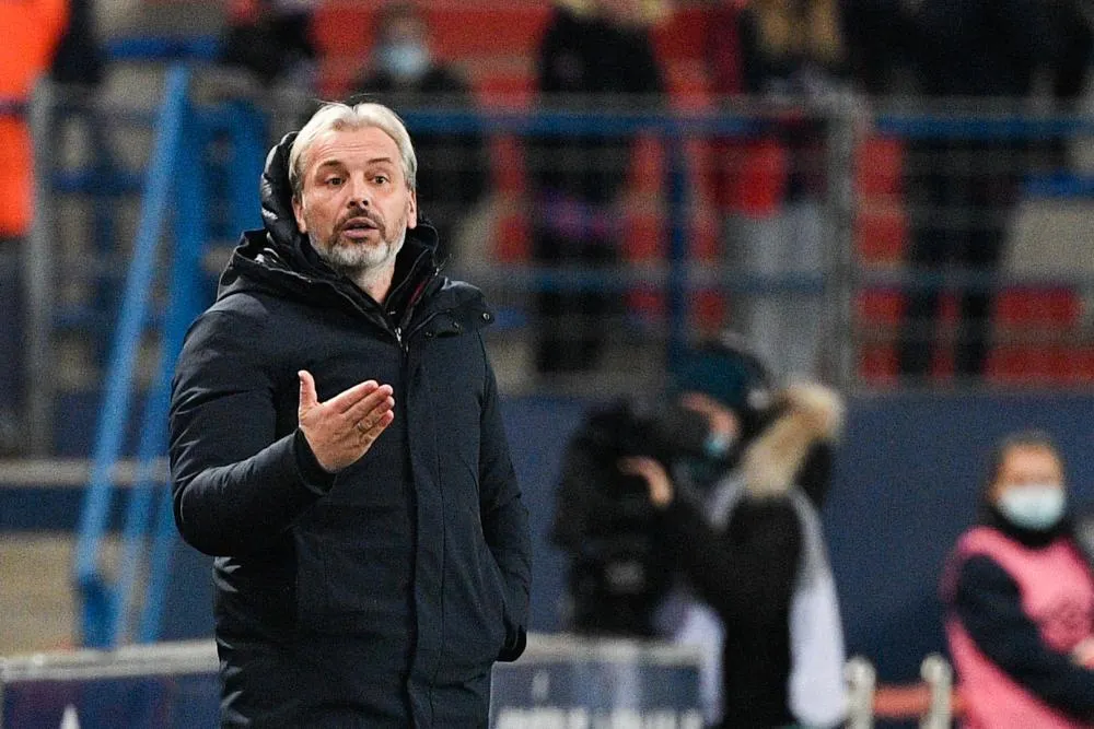 La RD Congo annonce l&rsquo;arrivée de Sébastien Desabre, Niort dément