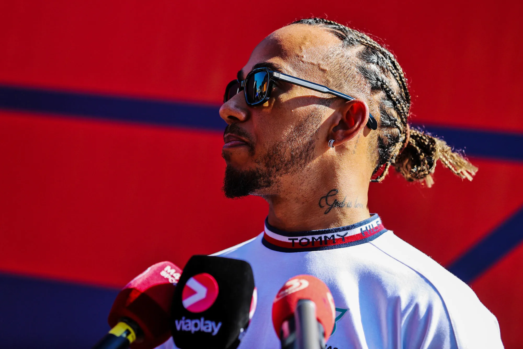 Lewis Hamilton ouvre la porte à un rachat de Manchester United avec Jim Ratcliff