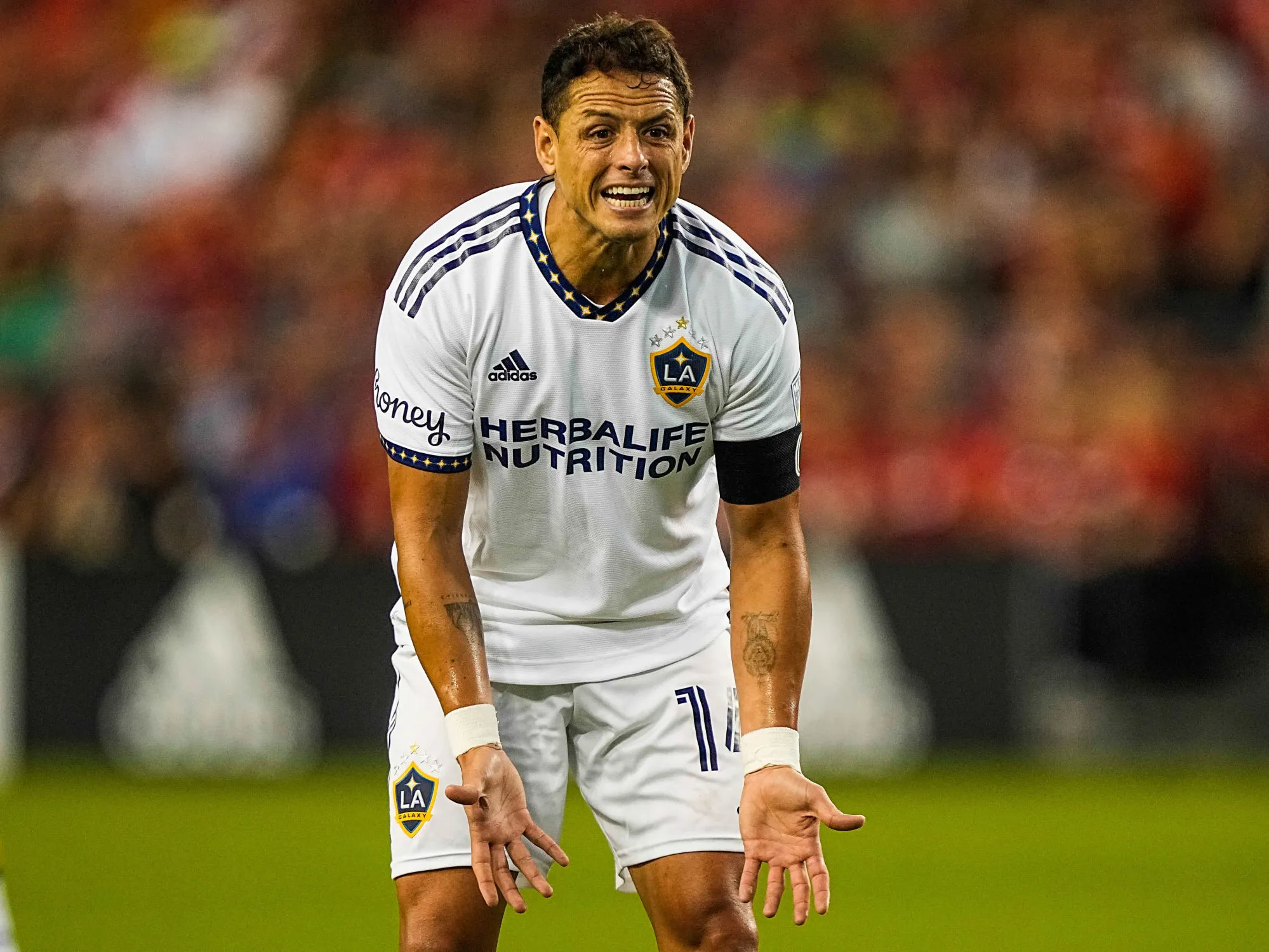 Chicharito croque la balle de match sur une panenka ratée