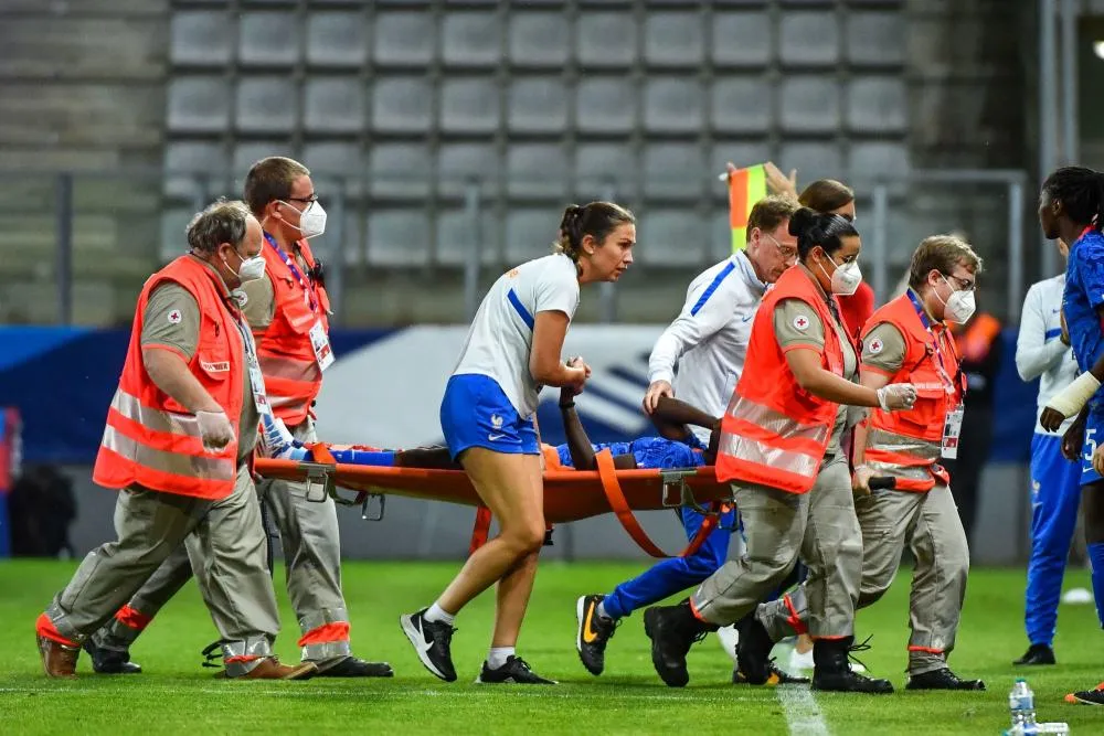 Griedge Mbock opérée d’une luxation du genou, une nouvelle intervention à venir