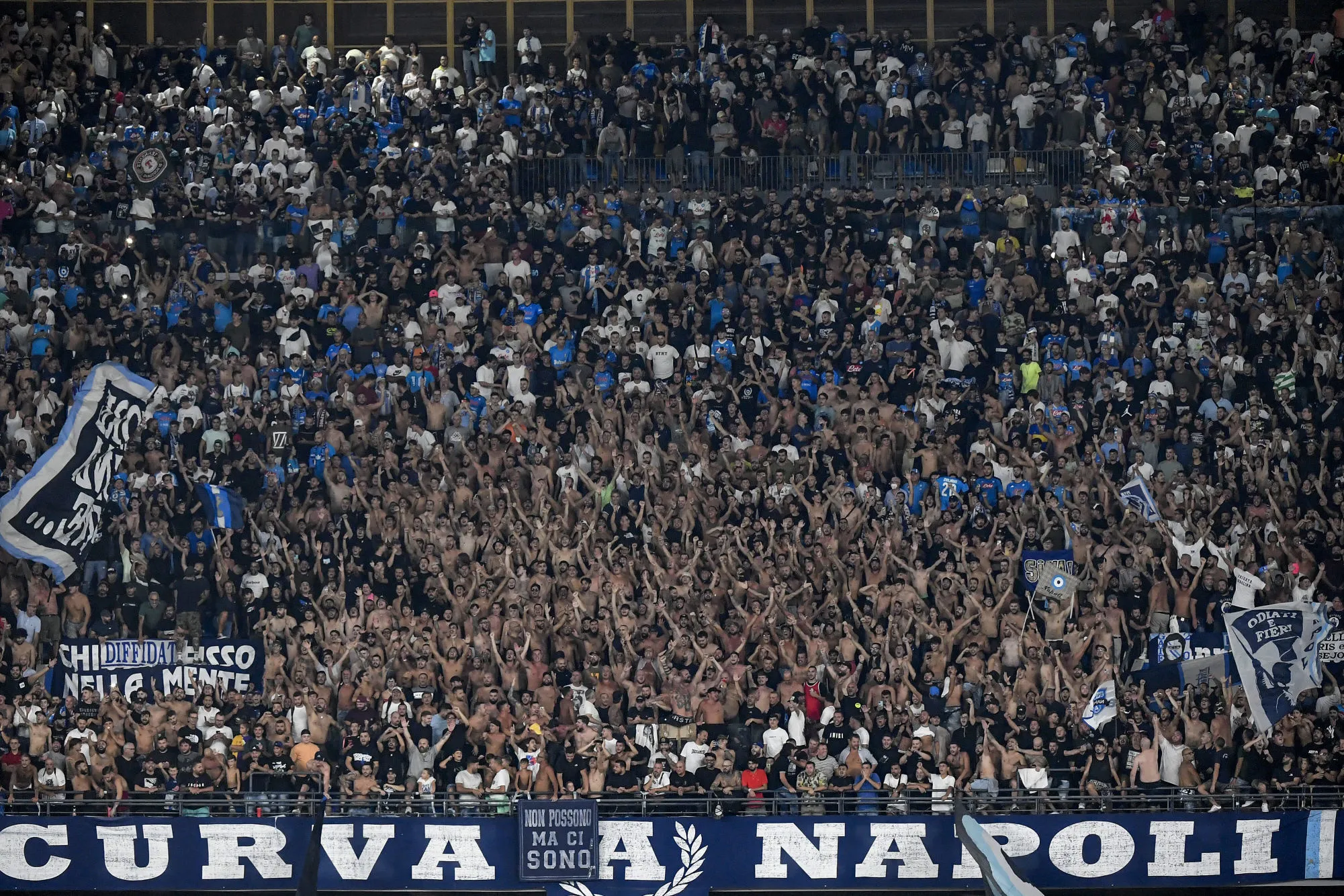 Les supporters napolitains font plus de bruit qu&rsquo;un marteau-piqueur