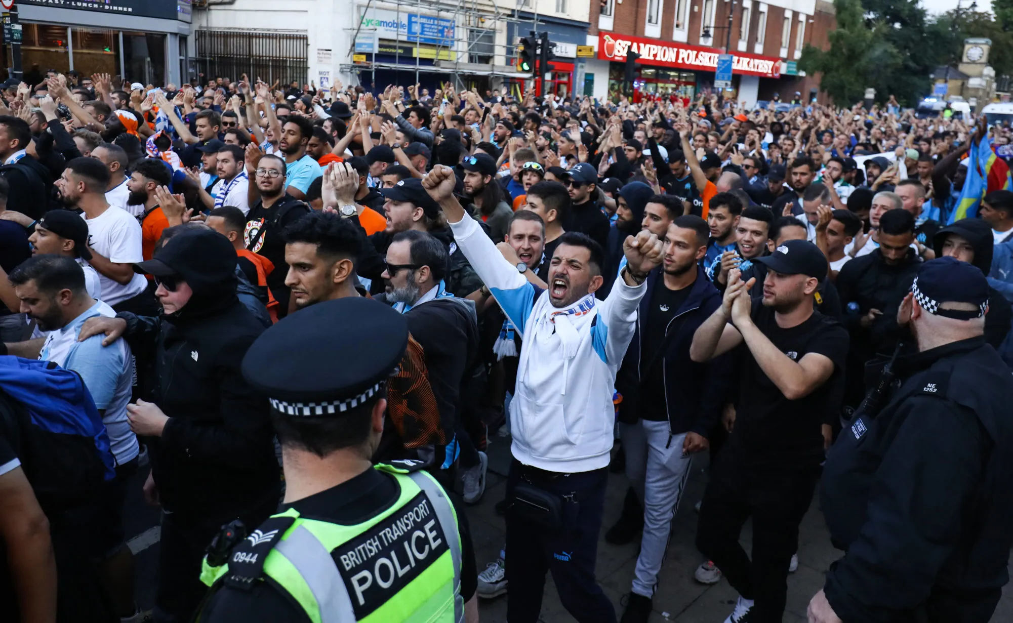 Cinq supporters de l’OM interpellés à Londres