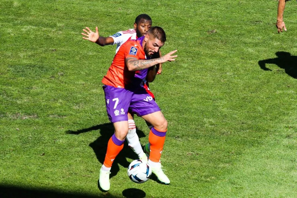 Quand Andy Delort (OGC Nice) trinque avec les supporters de l’AC Ajaccio