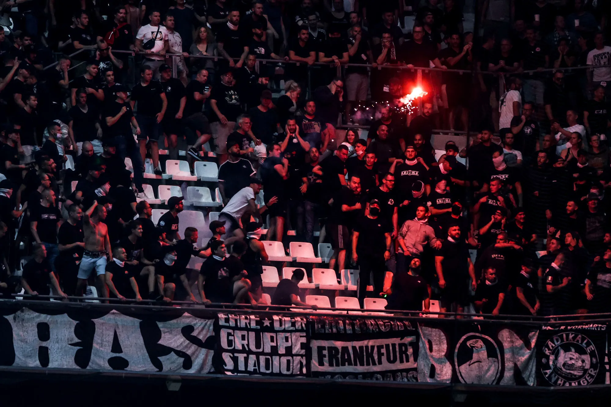 Glasner : « Ces idiots n’appartiennent pas au foot, ni au monde. »