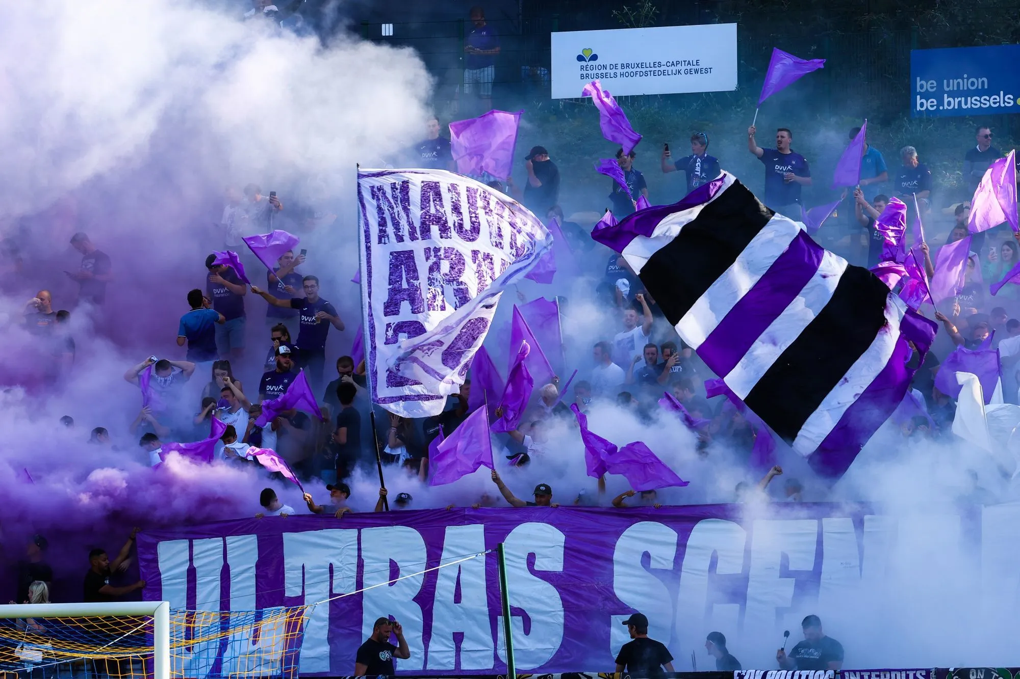 Les supporters d’Anderlecht ouvrent une cagnotte pour réparer le bar qu’ils ont endommagé