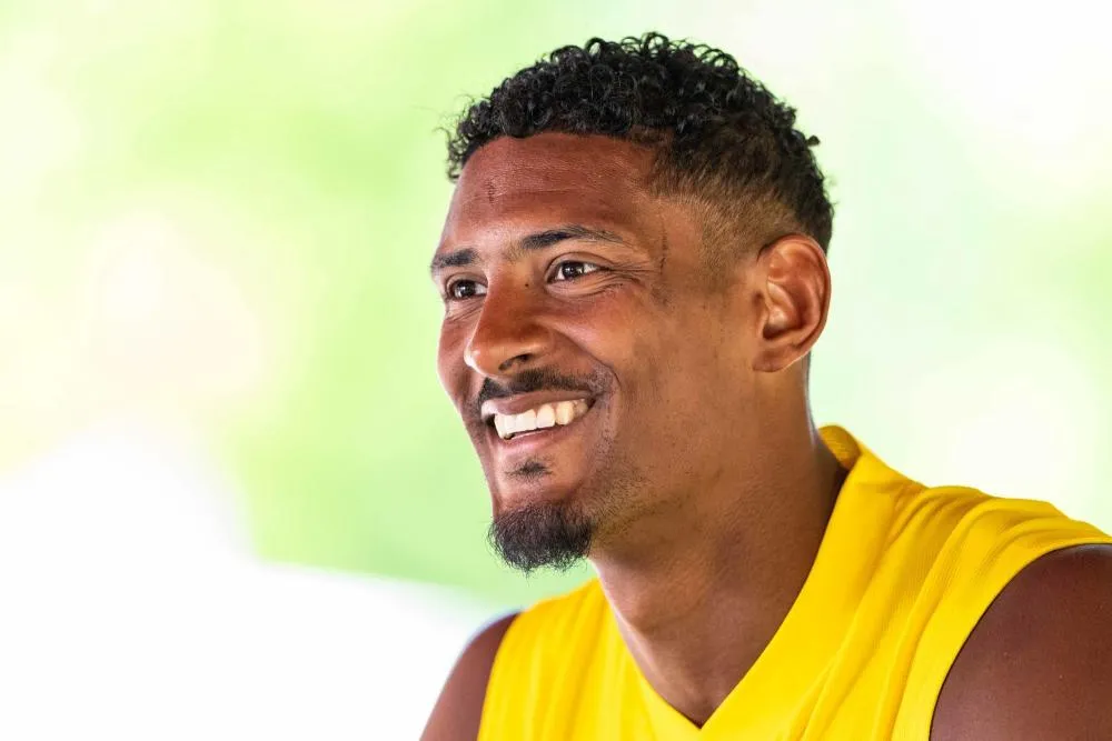 Sébastien Haller raconte l’annonce de sa tumeur et se voit déjà marquer pour Dortmund