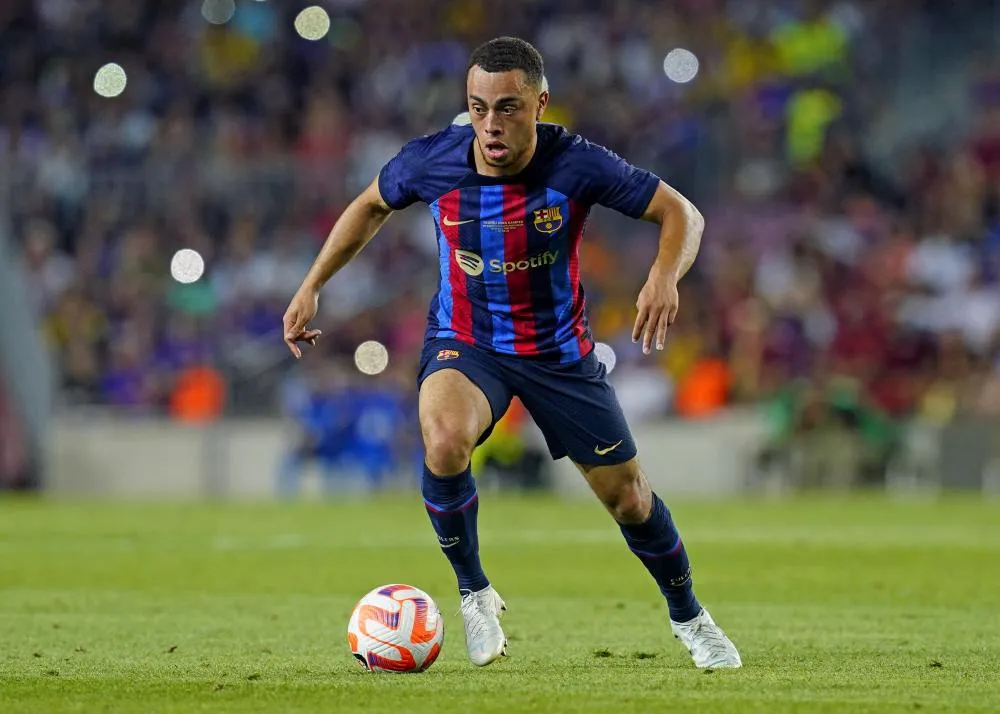 Sergiño Dest pose ses valises à Milan