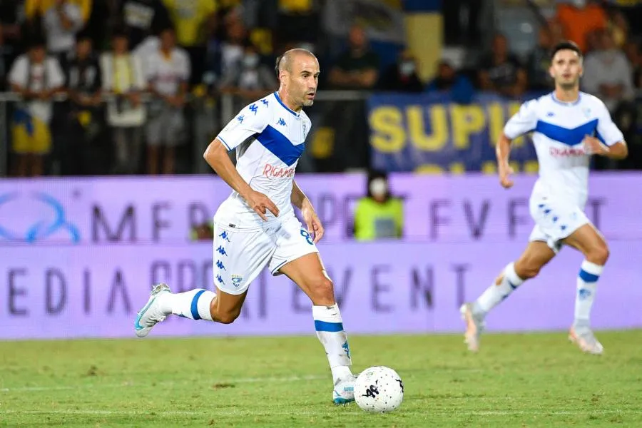 Rodrigo Palacio prend sa retraite de footballeur et se met au basket