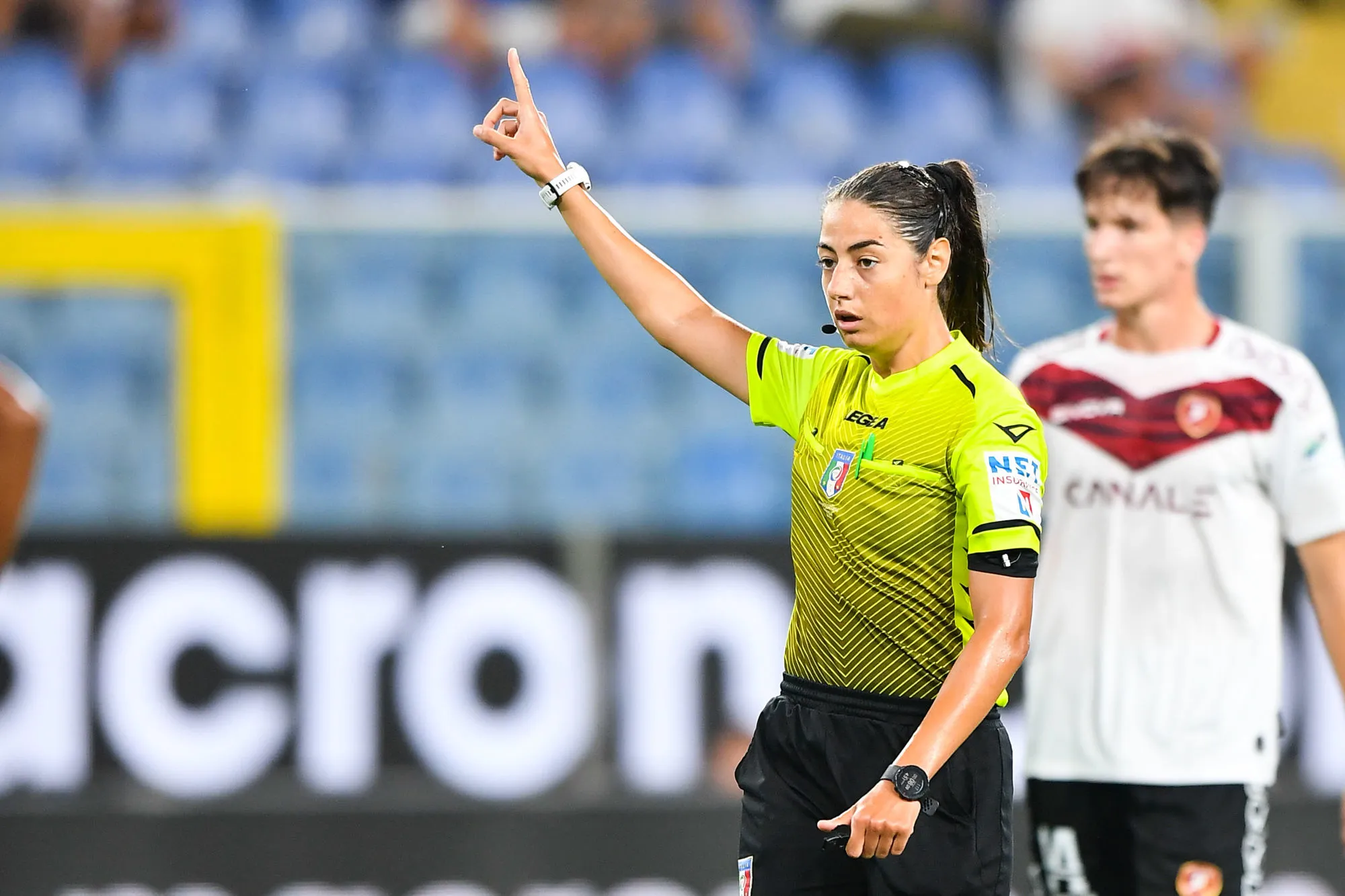 La première femme arbitre de Serie A, Maria Sole Ferrieri Caputi, va connaître son baptême ce dimanche