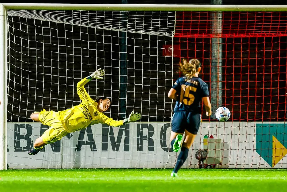 LdC féminine : Les cages de l’Ajax étaient trop petites