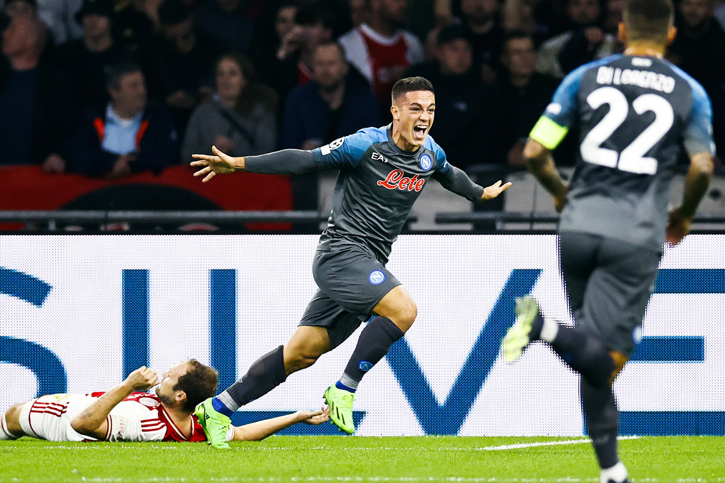 Naples gifle l’Ajax