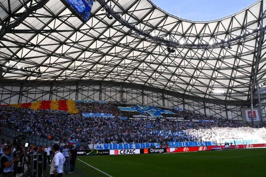 Stade Vélodrome, Olympique de Marseille, Stade Noir & Blanc, Cadeau  Football Lovers, Cadeau Olympique de Marseille Lovers -  France