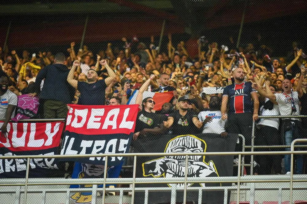 De nombreux supporters parisiens s&rsquo;estiment victimes de fouilles abusives lors du déplacement à Lisbonne