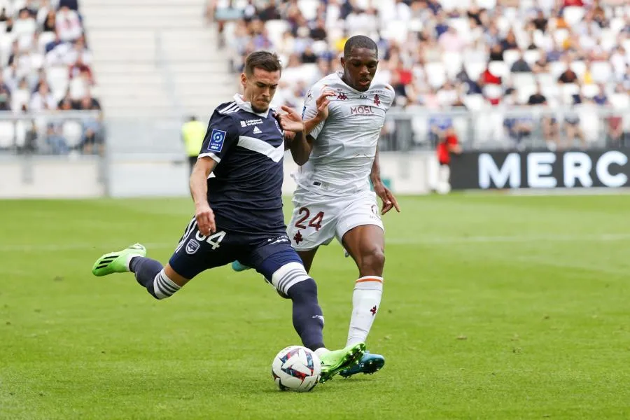 Bordeaux s&rsquo;impose face à Metz et conforte sa place de leader