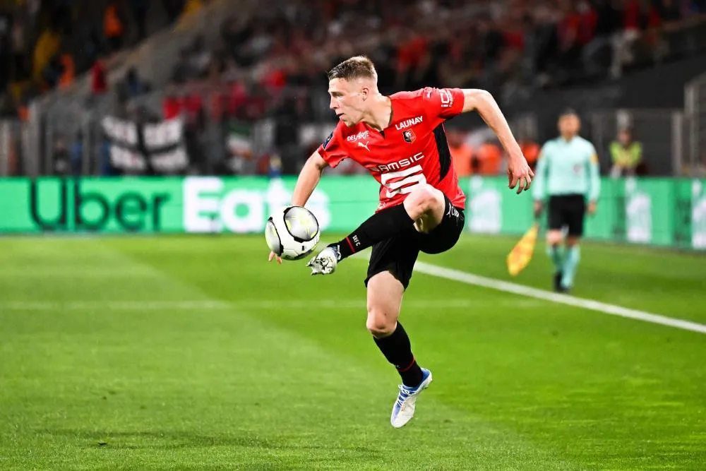 Bleus : Digne, forfait à son tour, Adrien Truffert le remplace