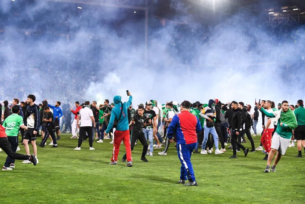 Onze supporters de Saint-Étienne jugés en correctionnelle après les débordements survenus face à Auxerre en mai dernier