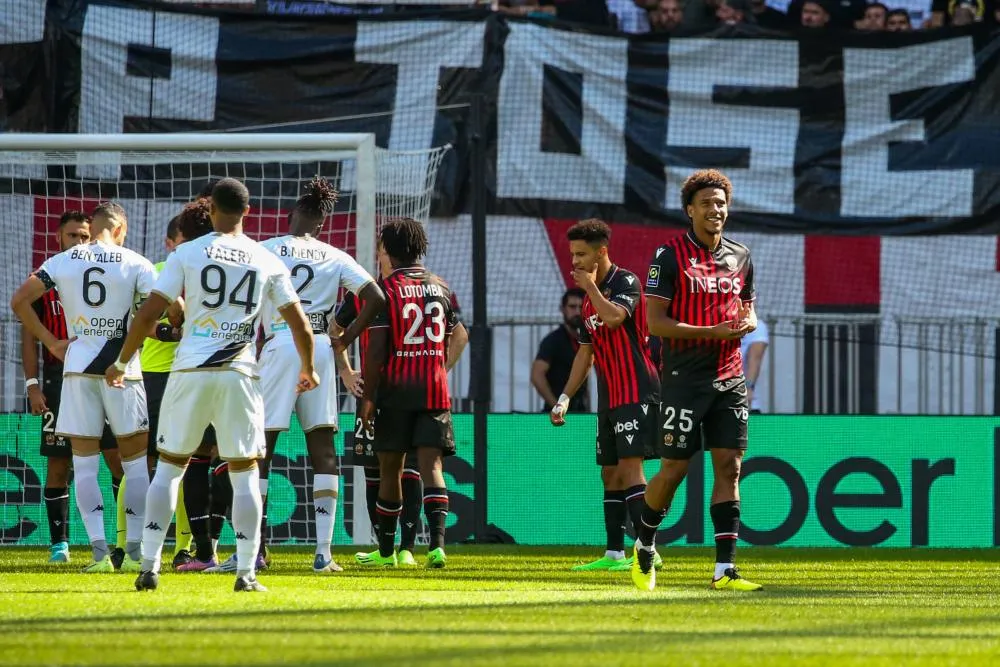 Ligue 1 : Les cartons rouges de Sofiane Boufal (Angers) et Bradley Locko (Reims) retirés, mais celui de Jean-Clair Todibo (Nice) maintenu