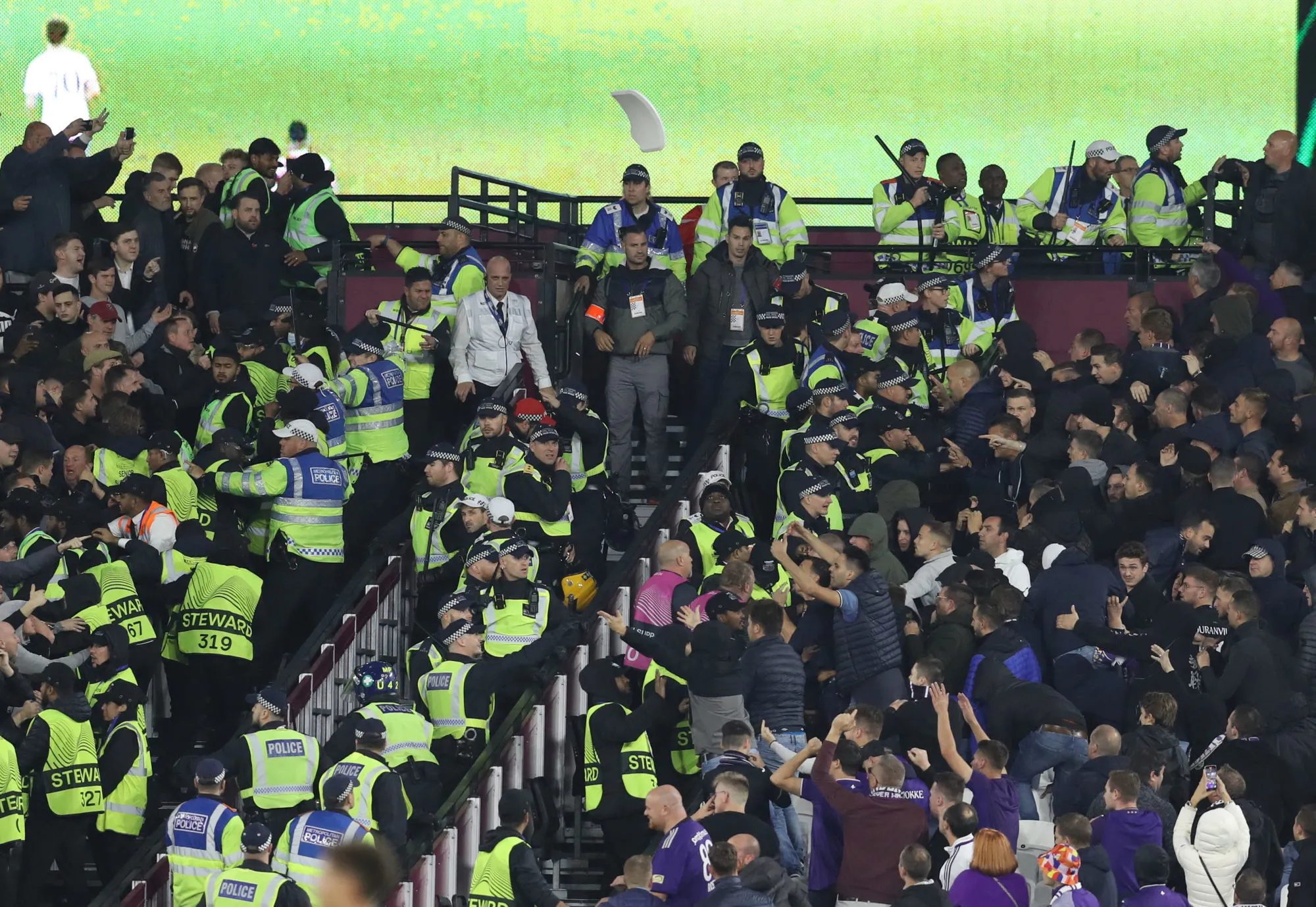 Anderlecht écope d’une amende de 50 000 euros suite aux incidents contre West Ham