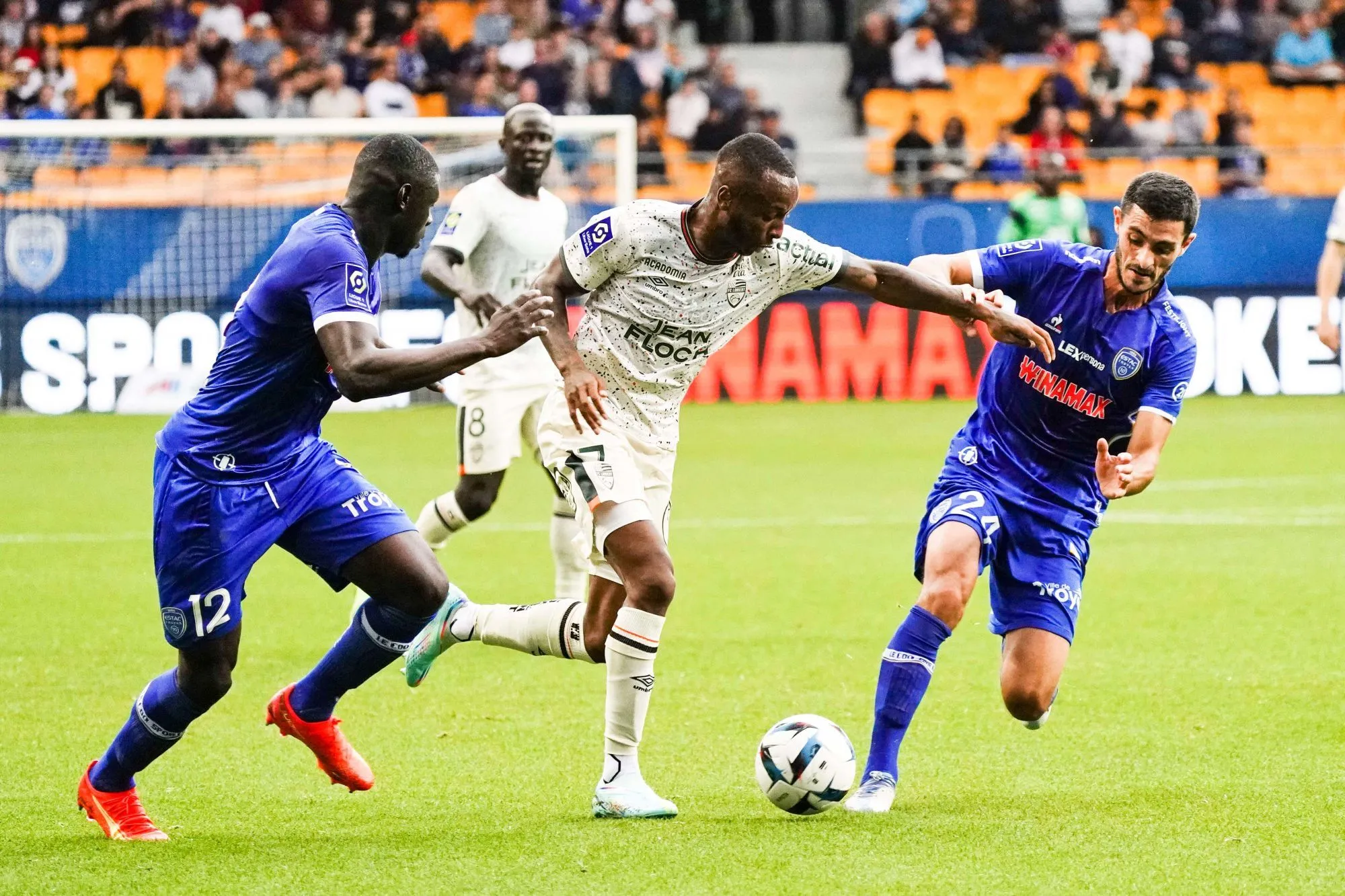 Mené deux fois, Lorient ramène le nul de Troyes