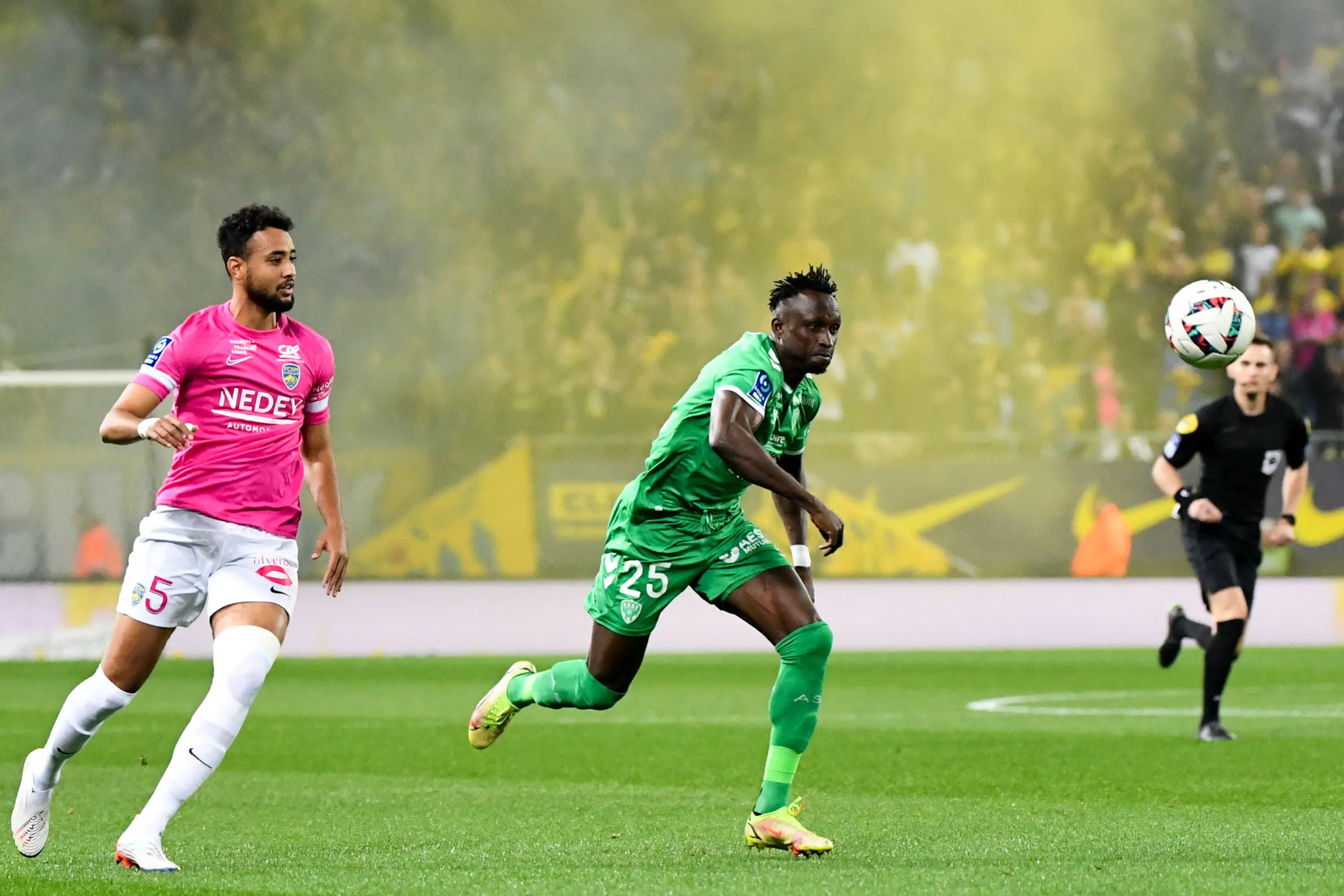 Sochaux souffre, mais gagne face à Saint-Étienne