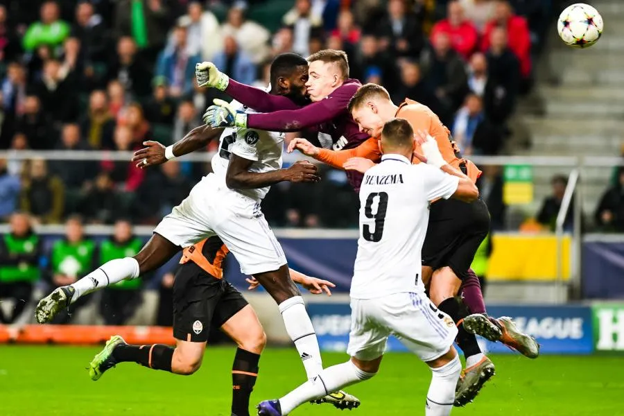 Vingt points de suture pour Antonio Rüdiger