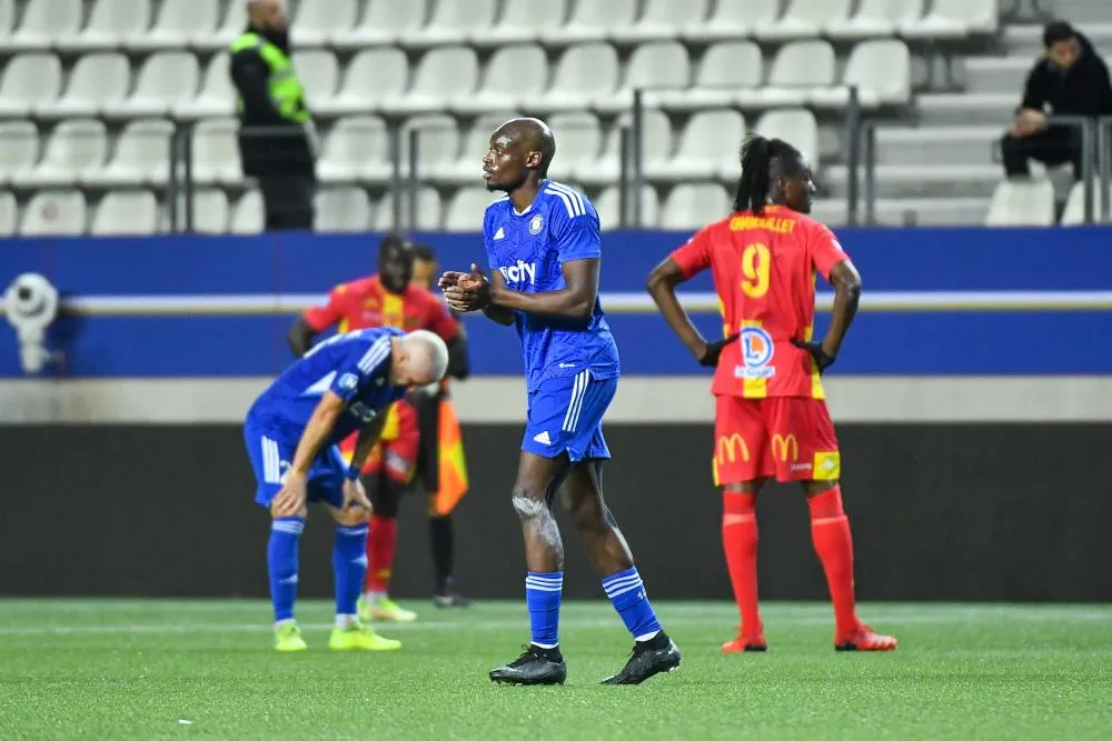 Dunkerque et Concarneau gardent le cap, Versailles se relance