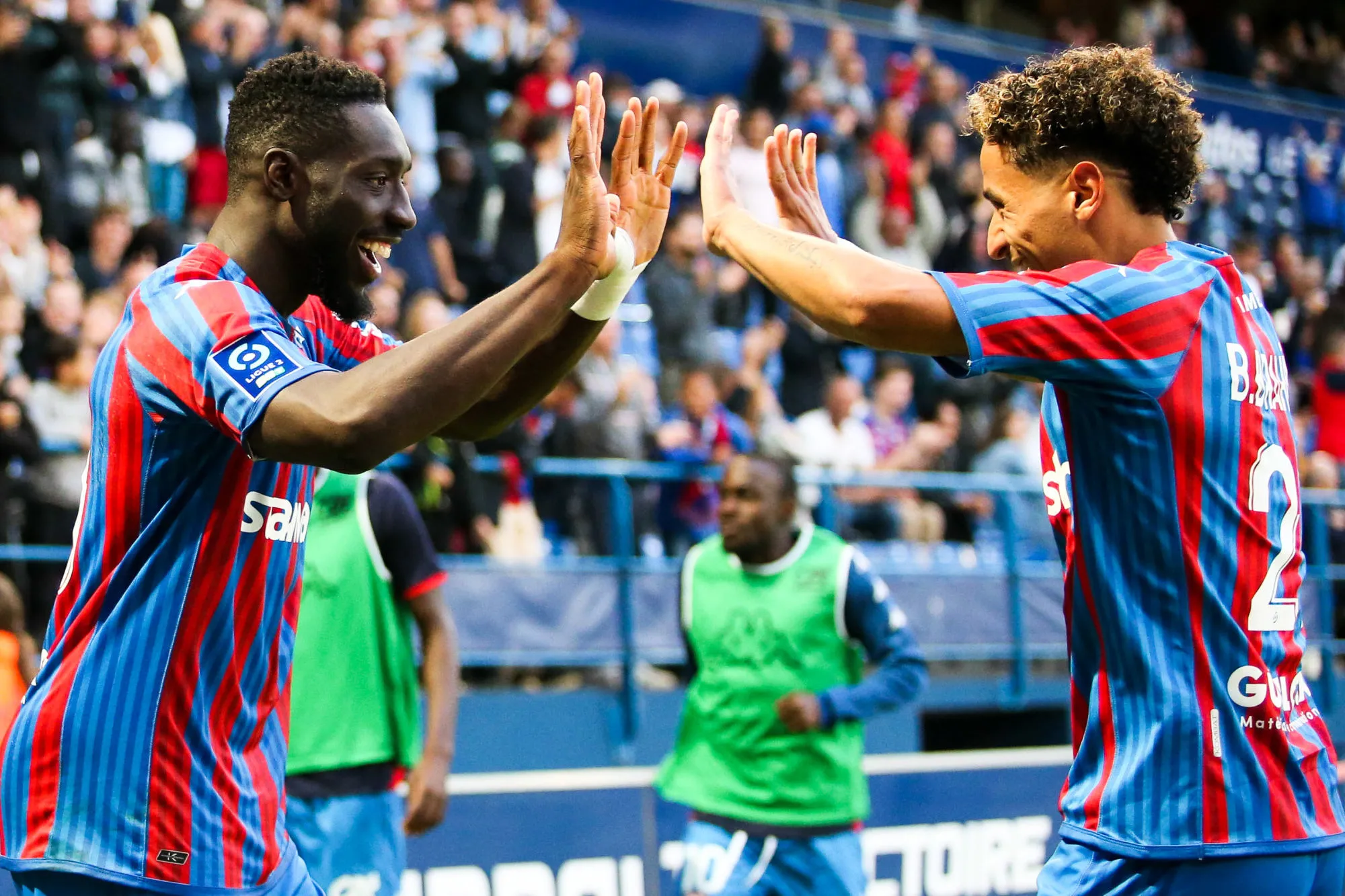 Pronostic Laval Caen : Analyse, cotes et prono du match de Ligue 2
