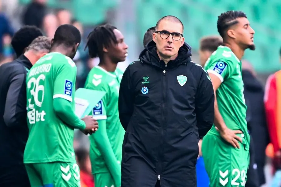 Réunion de crise à Saint-Étienne : Batlles sur la sellette