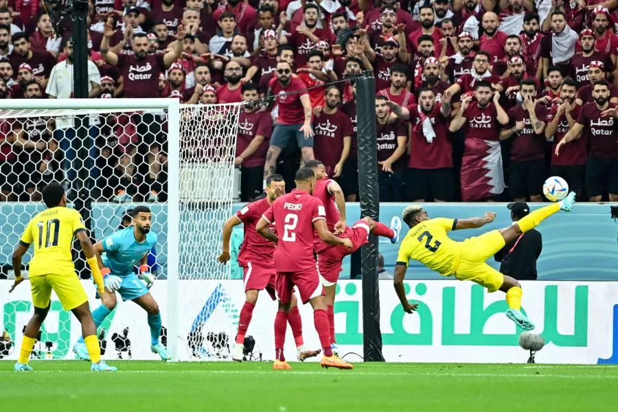 Le Qatar sauvé par la VAR dès la quatrième minute du match d&rsquo;ouverture