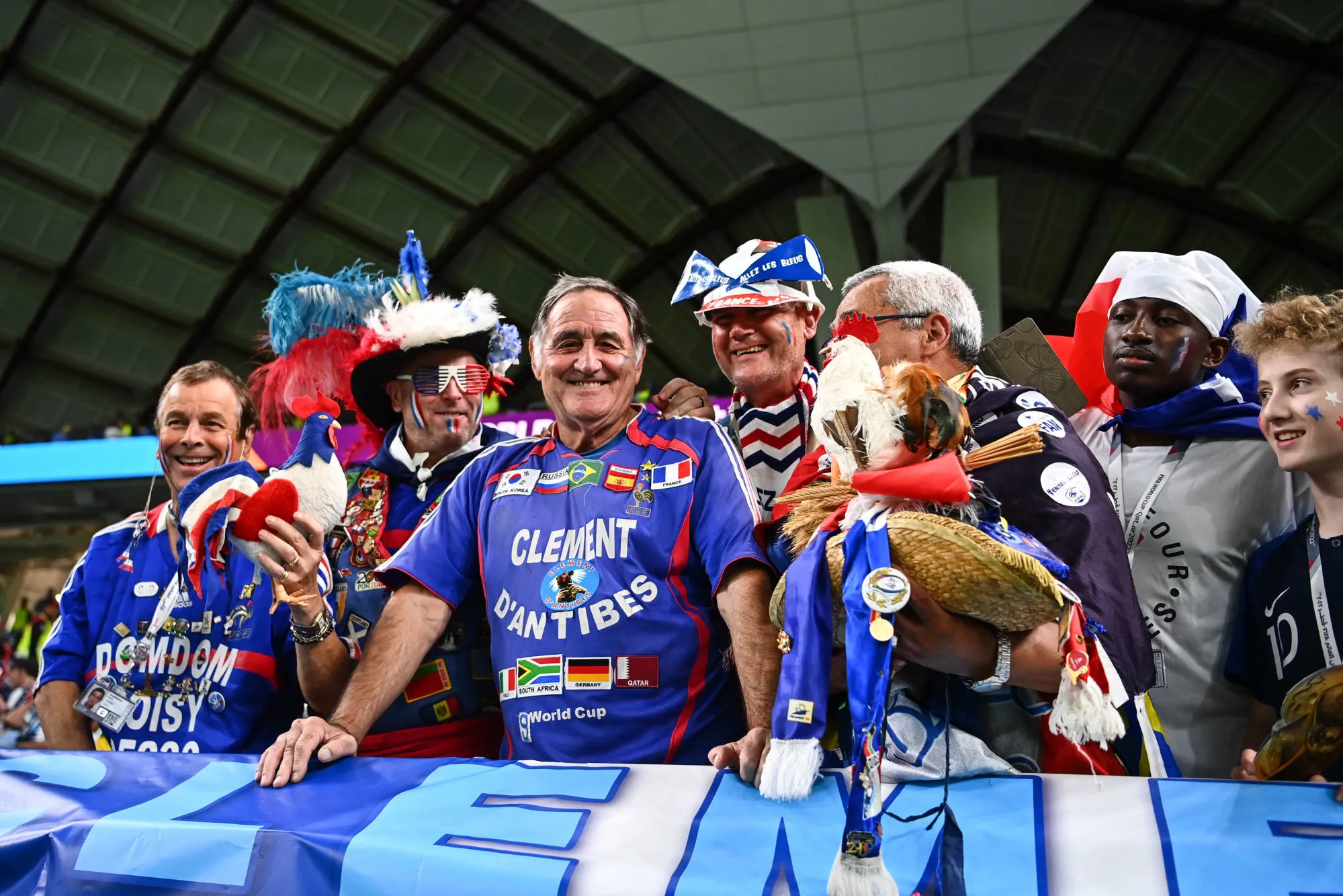 À Paris, un groupe «<span style="font-size:50%">&nbsp;</span>anti-Mondial<span style="font-size:50%">&nbsp;</span>» pirate les télévisions des bars