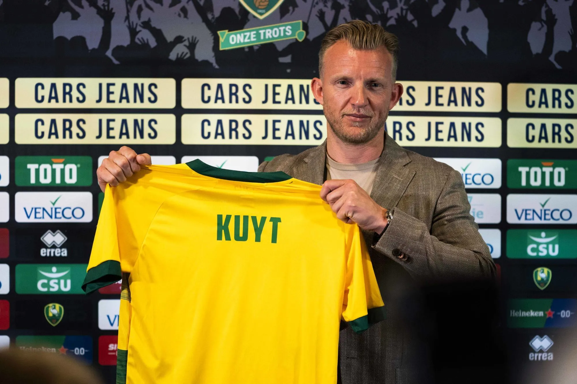 Dirk Kuyt licencié de l’ADO La Haye