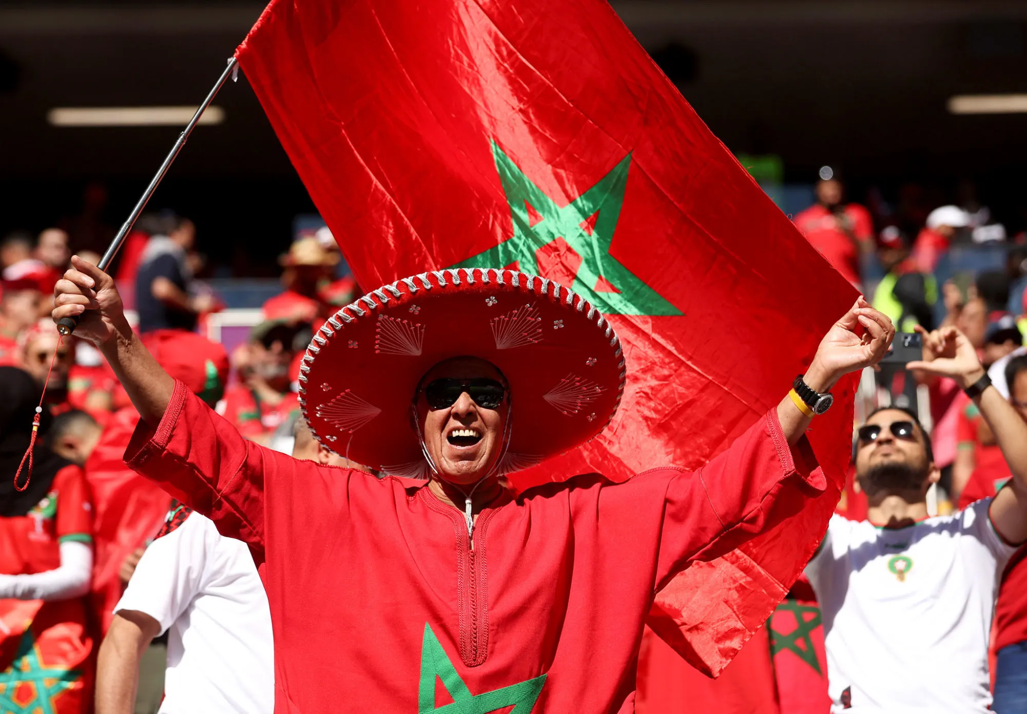 Un supporter marocain se fait confisquer son drapeau berbère