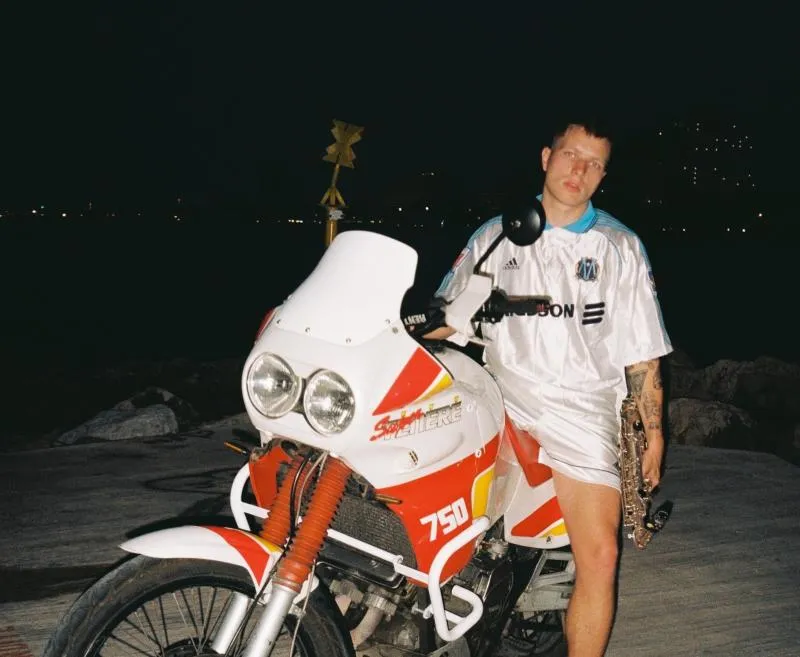 Ferdi : «<span style="font-size:50%"> </span>Grâce à un maillot de JPP, j’ai pu financer mon EP<span style="font-size:50%"> </span>»
