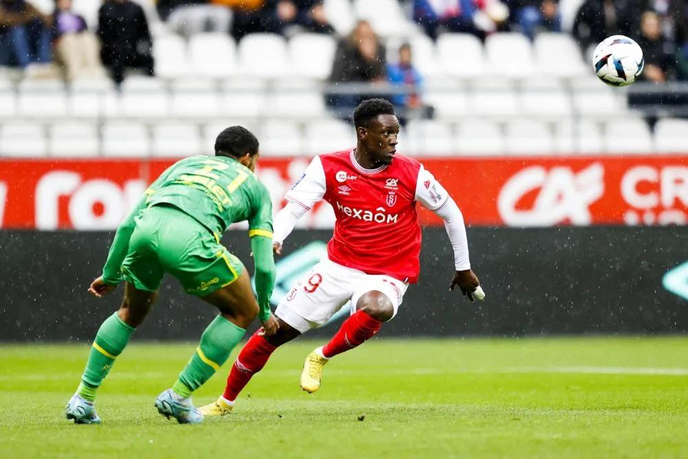 Le Stade de Reims douche Nantes