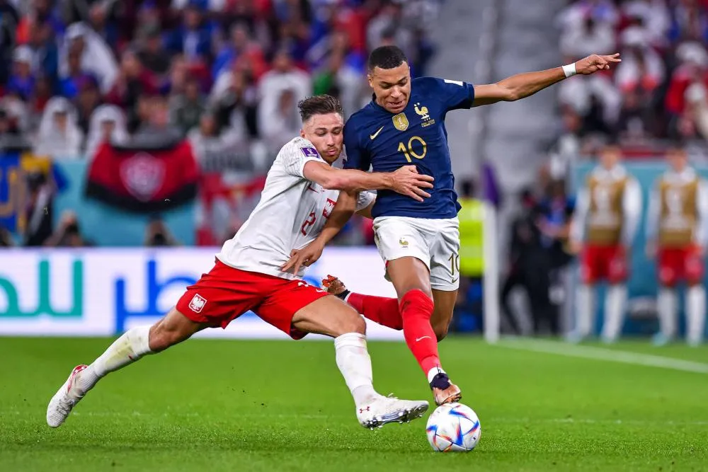 Matty Cash sur Kylian Mbappé après France-Pologne : «<span style="font-size:50%">&nbsp;</span>C&rsquo;est la chose la plus rapide que je n&rsquo;ai jamais vu<span style="font-size:50%">&nbsp;</span>»