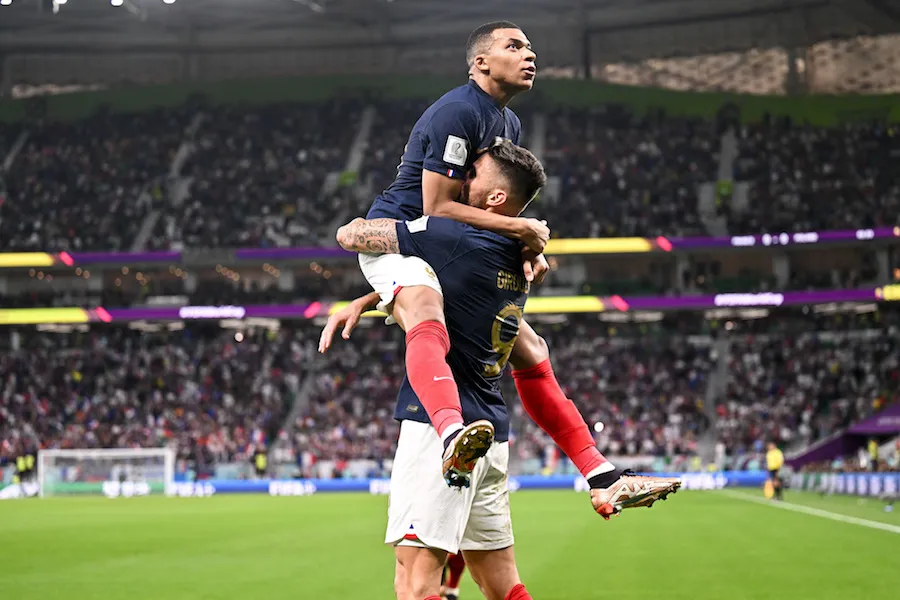 Guy Stéphan et Olivier Giroud portent Kylian Mbappé aux nues