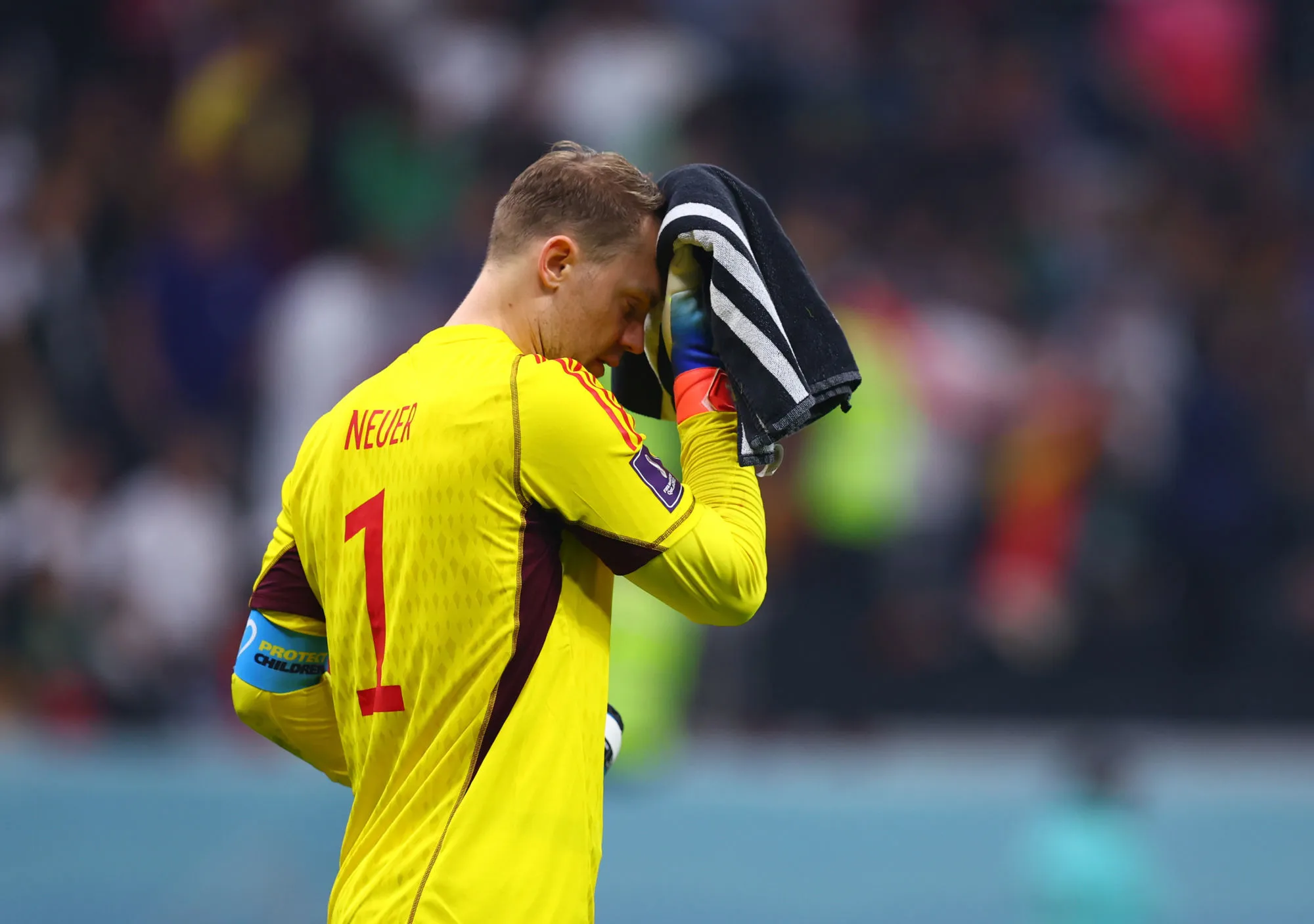 Manuel Neuer s’est cassé la jambe en skiant et ne jouera pas face au PSG