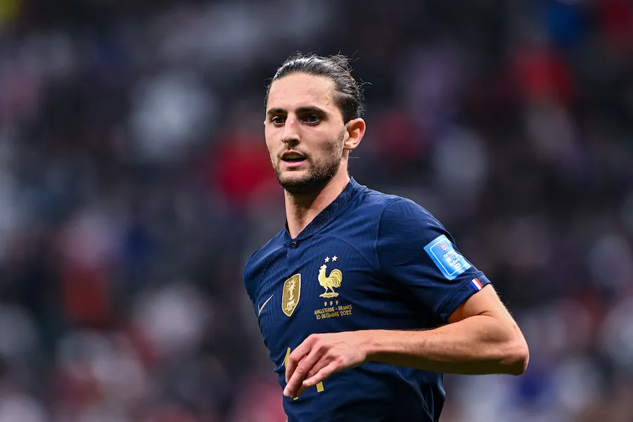 Tactique : Adrien Rabiot, le casque bleu