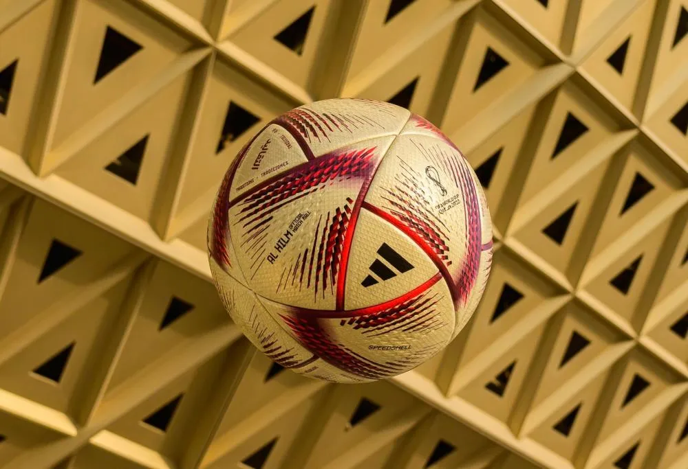 Le nouveau ballon pour le dernier carré de la Coupe du monde dévoilé -  L'Équipe