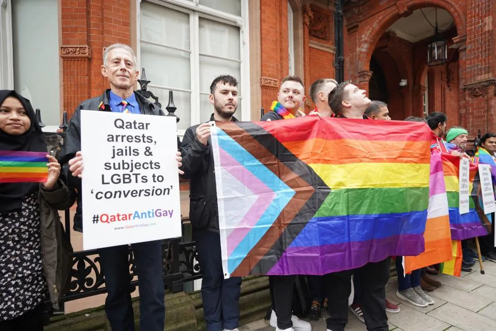 Mondial : La FIFA aurait finalement autorisé les drapeaux LGBT en tribunes