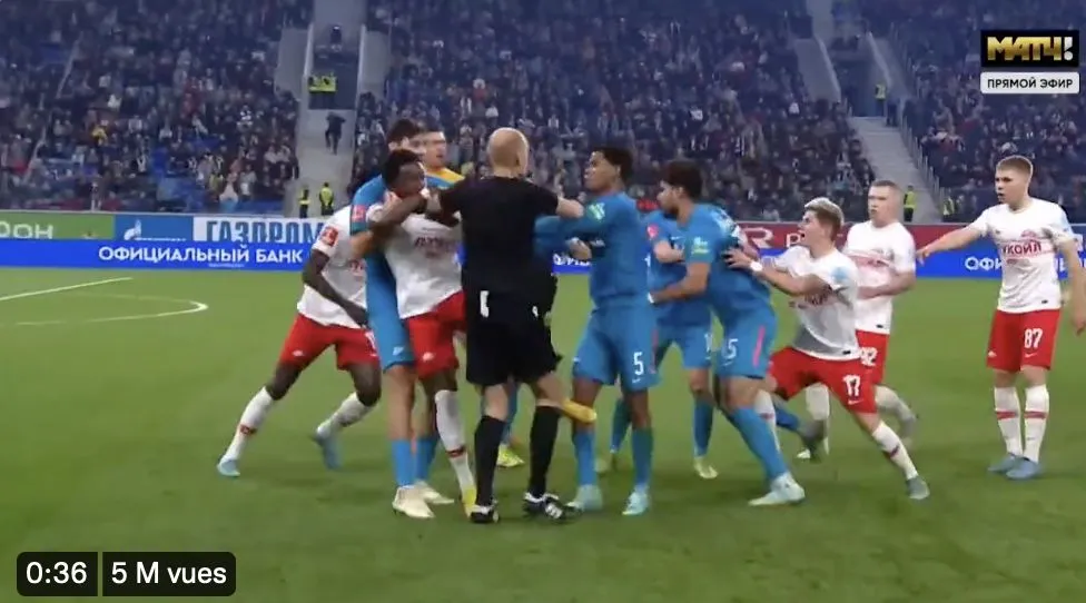 Baston ! Les joueurs du Spartak Moscou et du Zénit se mettent sur la gueule