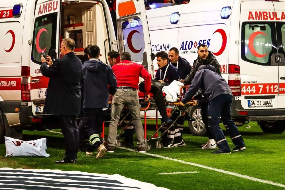 Turquie : Le derby d’Izmir interrompu après l’agression du gardien en plein match