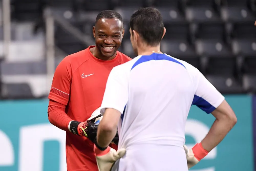 Steve Mandanda plus vieux joueur de l’histoire à disputer un match avec les Bleus
