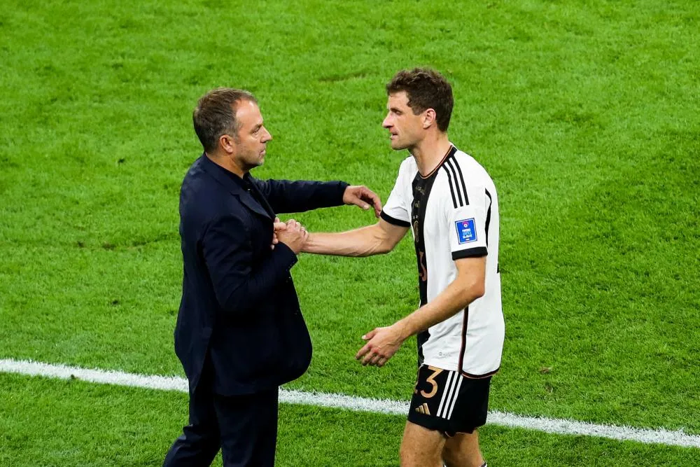 Allemagne : Hansi Flick ne veut pas partir, Thomas Müller sème le doute