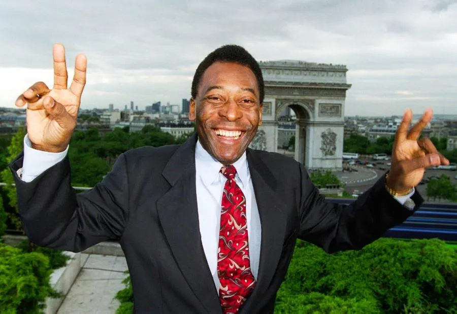 Le monde pleure le Roi Pelé